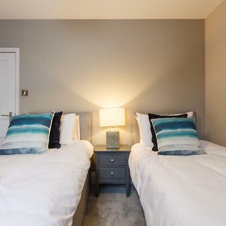 Stylish Town Centre House - 300Mbps, Parking & Sunny Decking Apartment Bournemouth Exterior photo