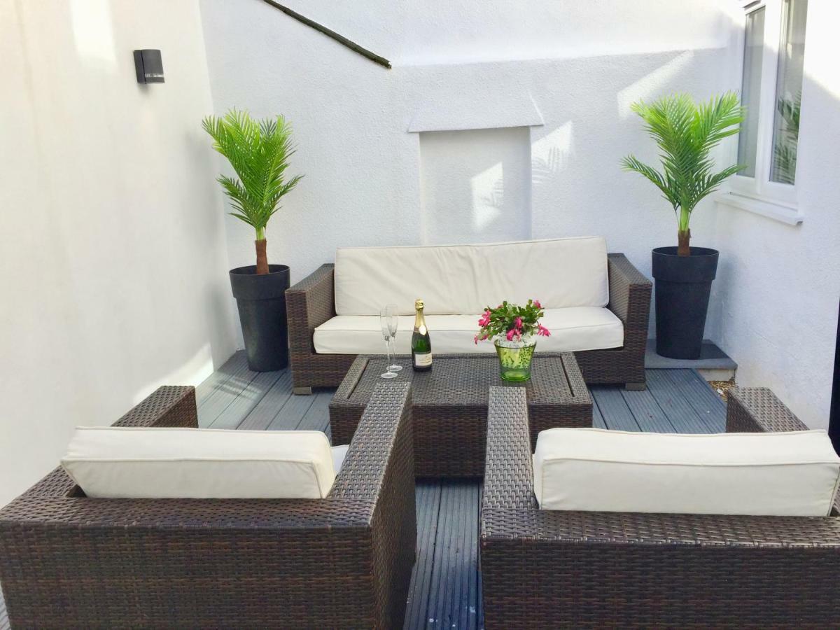 Stylish Town Centre House - 300Mbps, Parking & Sunny Decking Apartment Bournemouth Exterior photo